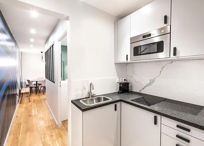 127 - Emplacement Parfait - 7eme דירה פריז